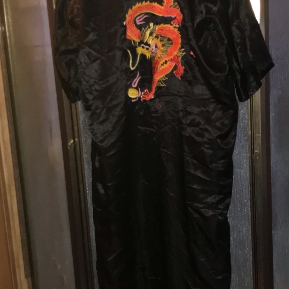 Vintage Men’s Kimono W/ 3 Dragons